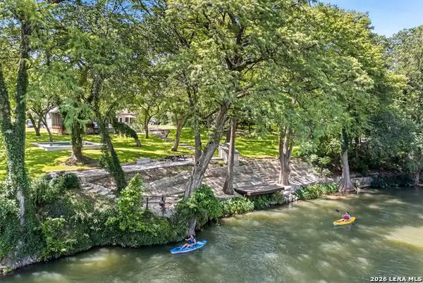 1324 Sleepy Hollow Ln, New Braunfels, TX 78130