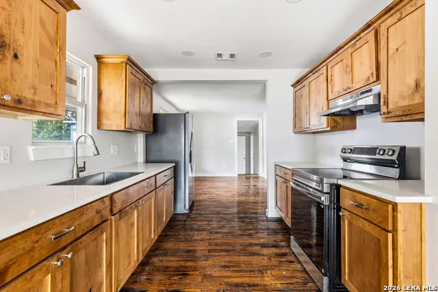 628 Fleming St, San Antonio, TX 78211 - #2