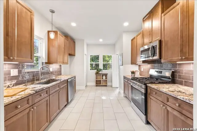 524 Hunstock Ave, San Antonio, TX 78210 - #3