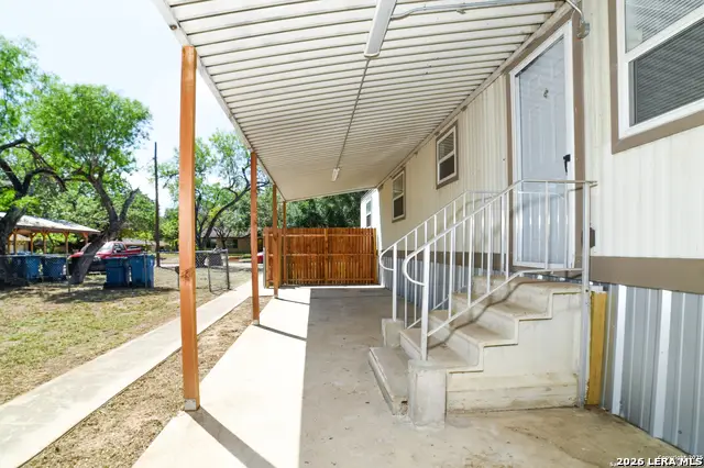215 Greenlawn Ave, Pleasanton, TX 78064 - #3