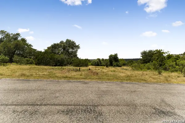 1086 Provence Pl, New Braunfels, TX 78132