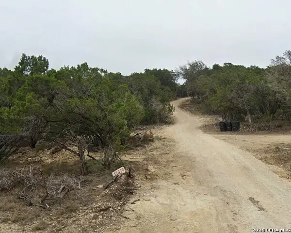 0 Park Rd 37, Lakehills, TX 78063