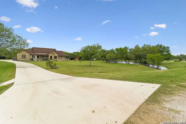 137 Trail Boss, La Vernia, TX 78121 - #1