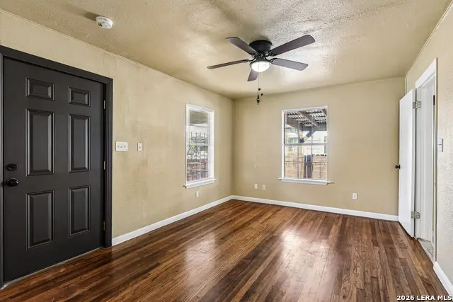 106 Rollins Ave, San Antonio, TX 78228 - #3