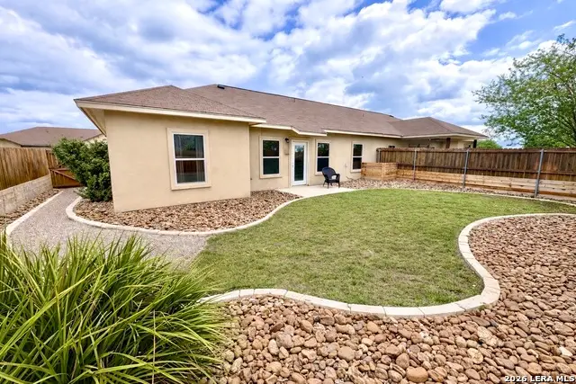 231 Navarro Xing #7B, Seguin, TX 78155 - #2