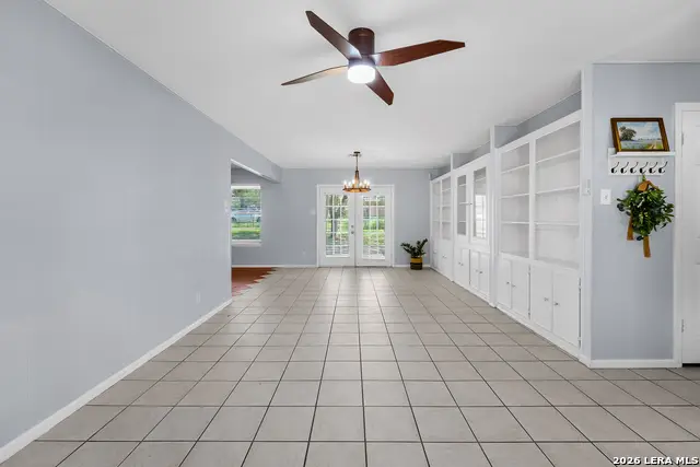 1305 E Colorado, Pearsall, TX 78061 - #3