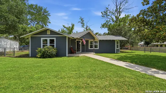 733 E Krezdorn, Seguin, TX 78155 - #1
