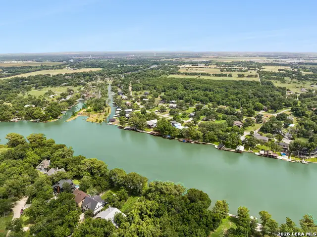 160 Lakeside Dr, Seguin, TX 78155 - #2