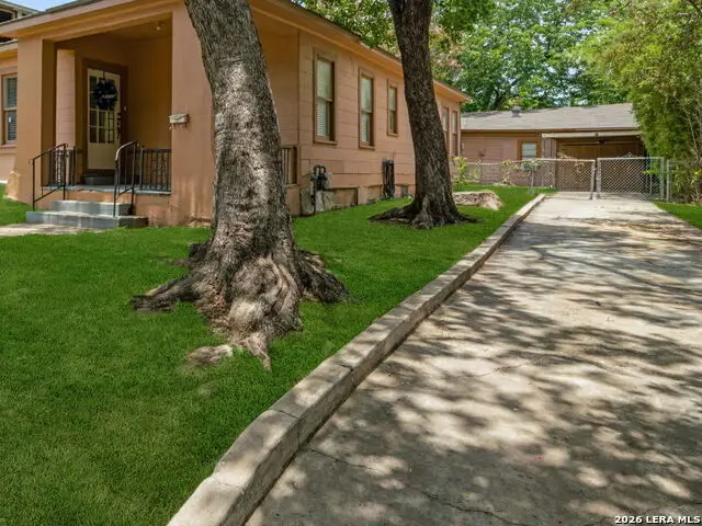 1023 W French Pl, San Antonio, TX 78212 - #3