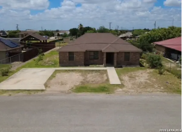 578 Wildwood Dr, Eagle Pass, TX 78852