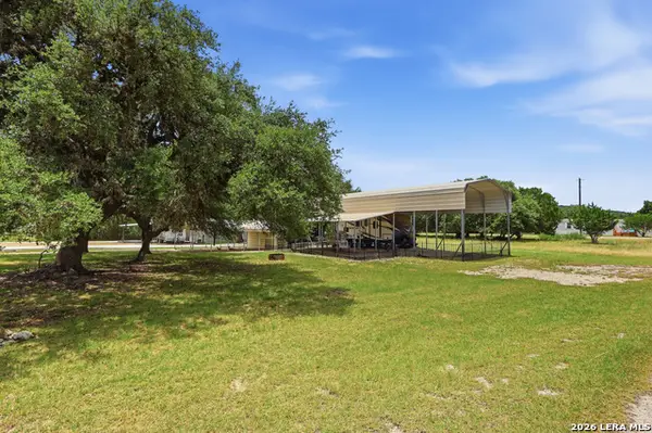 128 Private Road 1512, Bandera, TX 78003