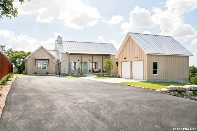 812 N Pleasant Valley Dr, Boerne, TX 78006 - #1