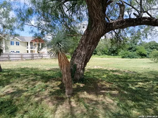 0 Upson Dr, Devine, TX 78106 - #2