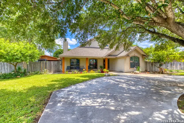 436 Melody Ln, Uvalde, TX 78801 - #3
