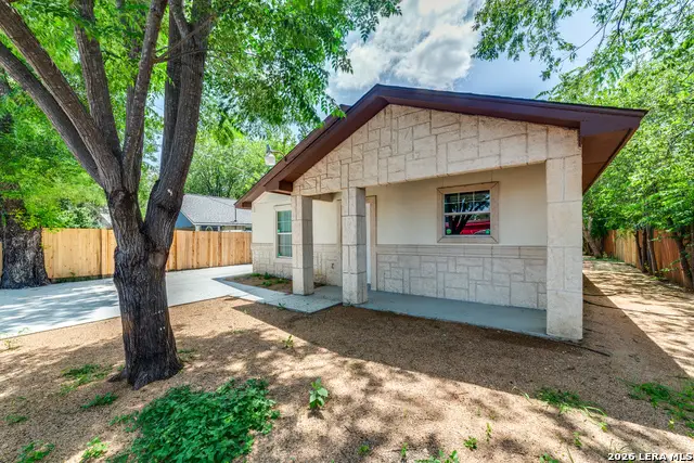 651 N San Augustine Ave, San Antonio, TX 78228 - #2