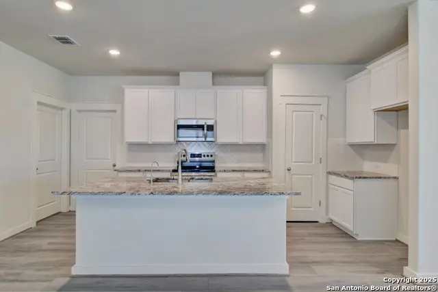 2703 Echinacea Path, Converse, TX 78109 - #2