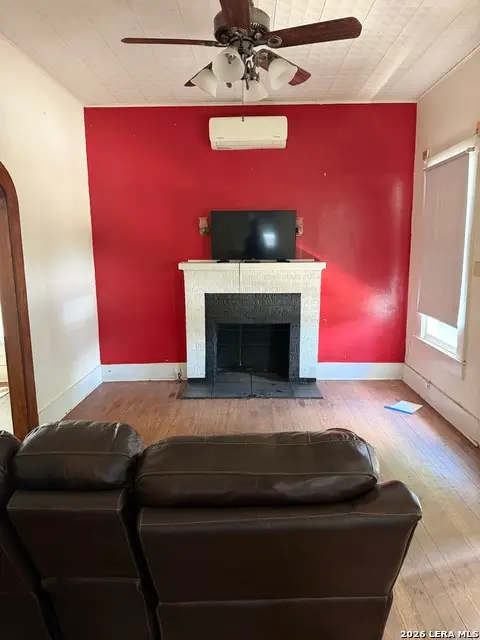 707 Ormand St, Pleasanton, TX 78064 - #2