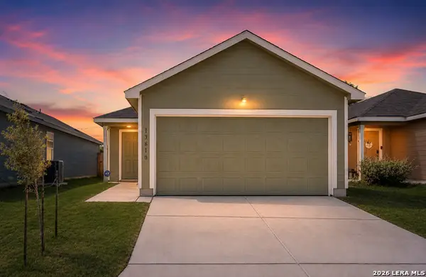 13810 Haystack Rdg, San Antonio, TX 78252