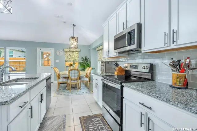 1144 Amber Lk, Seguin, TX 78155 - #1