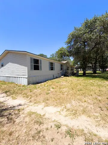 237 Sandy Oaks Dr, Seguin, TX 78155 - #3