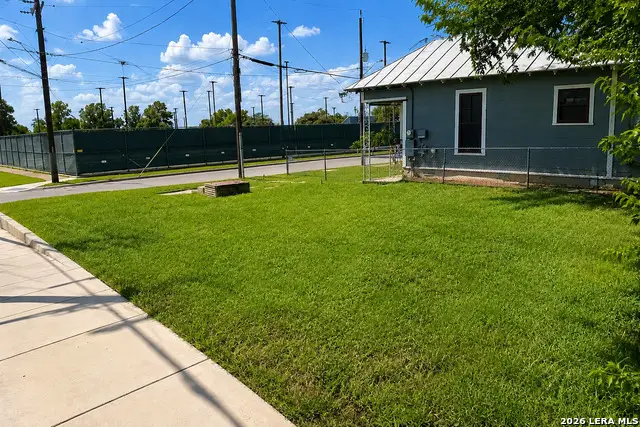 1253 E Crockett, San Antonio, TX 78202 - #3