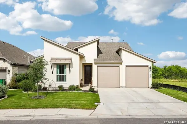 925 Nolte Bnd, Seguin, TX 78155