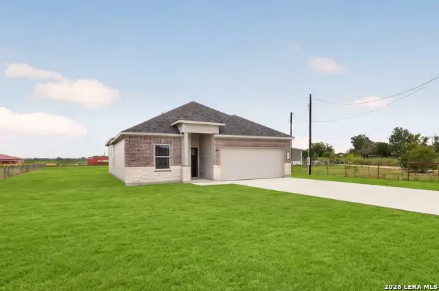 285 Medina Verde Dr, Natalia, TX 78059 - #1