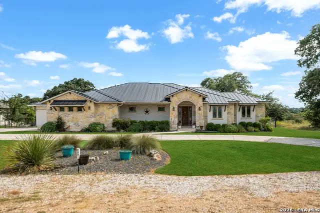 555 Curvatura, New Braunfels, TX 78132 - #1