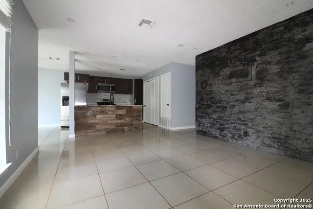 6827 Maple Springs St, San Antonio, TX 78249 - #3