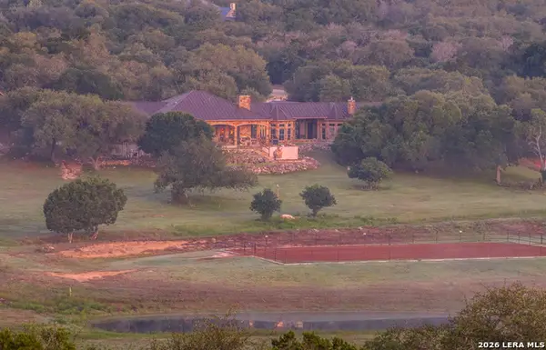 1539 Waterstone Pkwy, Boerne, TX 78006