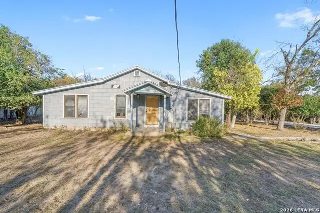 332 Powell Ave, Kerrville, TX 78028 - #1