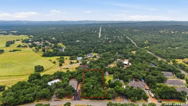 610 Winding River Ln, Spring Branch, TX 78070 - #1
