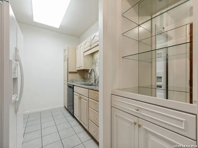1 Towers Park Ln #1607, San Antonio, TX 78209 - #3