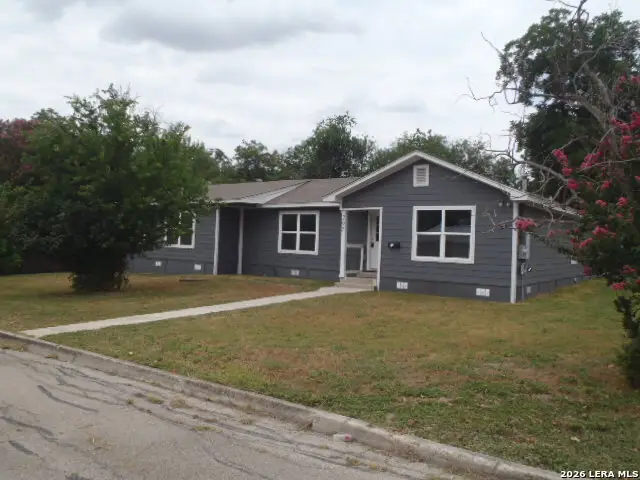 297 S Hackberry Ave, New Braunfels, TX 78130 - #1