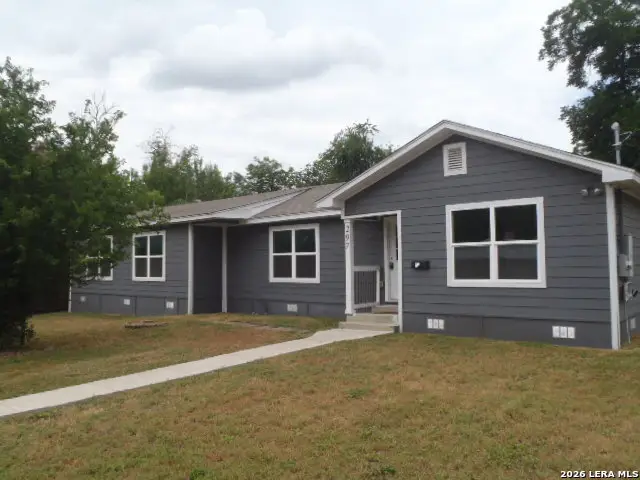 297 S Hackberry Ave, New Braunfels, TX 78130 - #3
