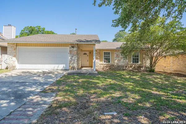 7555 Lincoln Village Dr, San Antonio, TX 78244