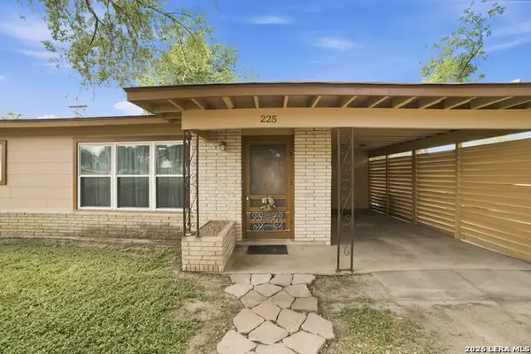 225 Lower Lacoste Rd, Castroville, TX 78009