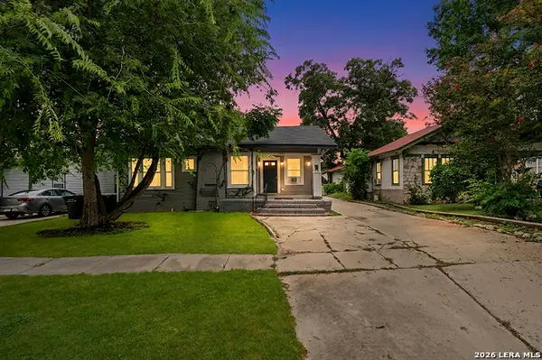 1311 W French Pl, San Antonio, TX 78201
