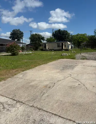 839 Molina St, Robstown, TX 78380