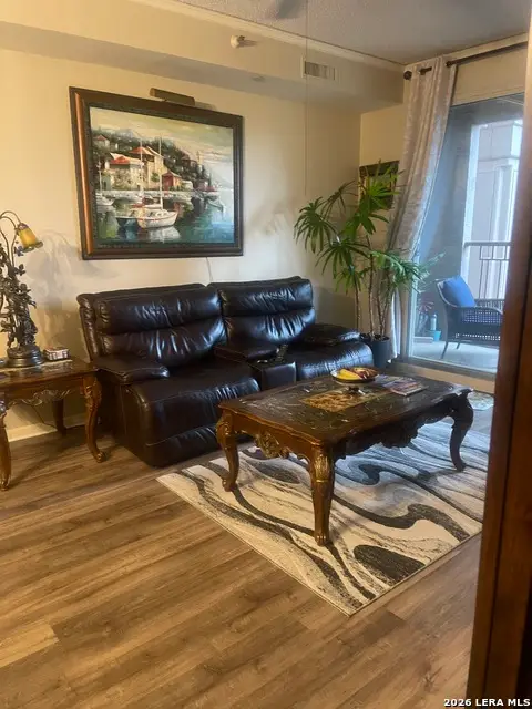 1 Towers Park Ln #213, San Antonio, TX 78209 - #1