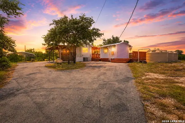 2362 Timbercreek Rd, Pipe Creek, TX 78063