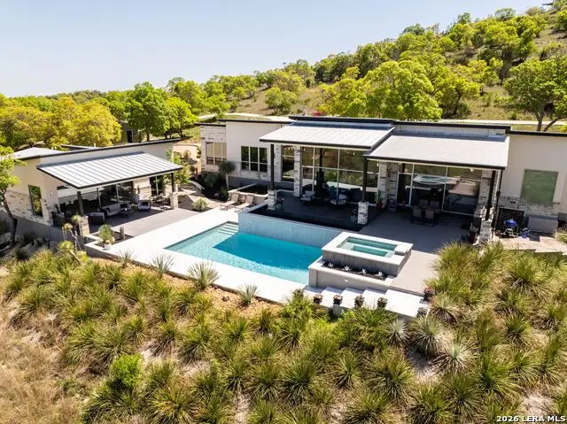 214 Jungfrau Hill Rd, Comfort, TX 78013 - #3