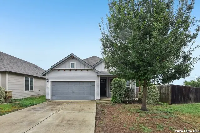 4902 Drovers Path, Saint Hedwig, TX 78152 - #1