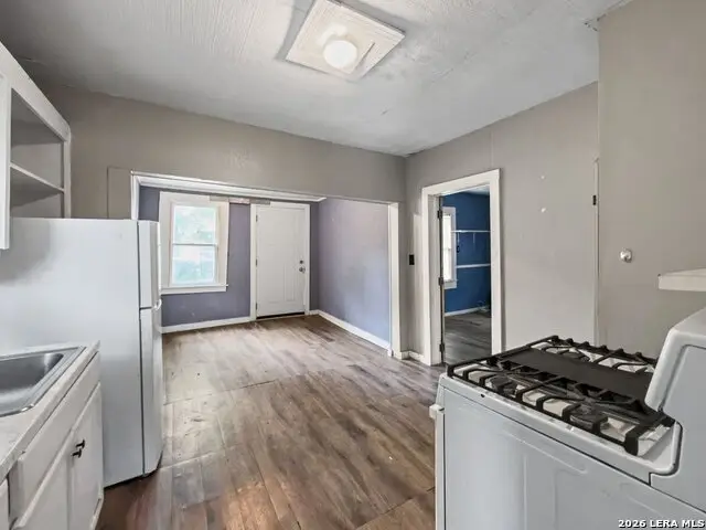 2407 San Fernando, San Antonio, TX 78207 - #3