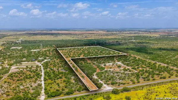 13538 Cr 133, Pawnee, TX 78145