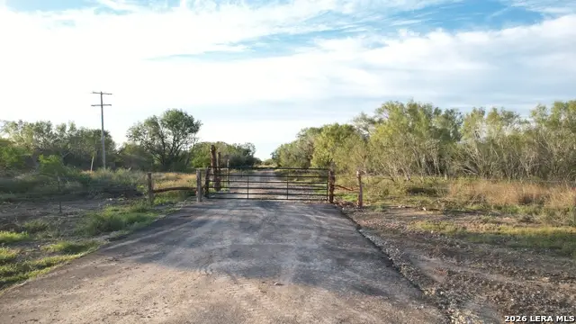 11 Fm 1581, Pearsall, TX 78061 - #2