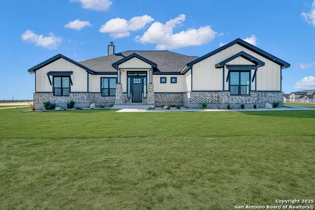 158 Estates Dr, La Vernia, TX 78121 - #1