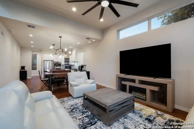 320 Saint Francis Ave, San Antonio, TX 78204 - #3