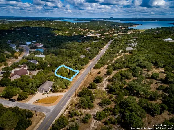 318 Gallagher Dr, Canyon Lake, TX 78133