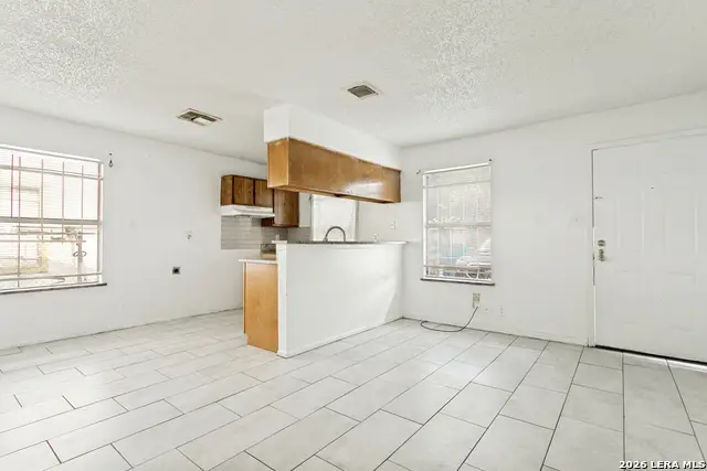 3414 Gateway Dr, San Antonio, TX 78210 - #2